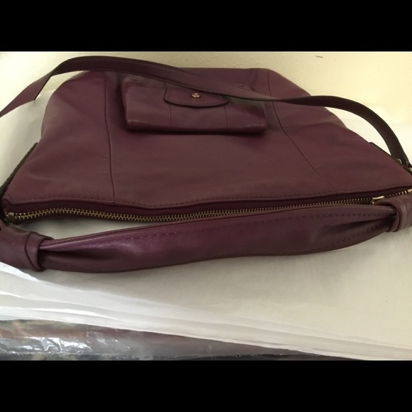 COACH KRISTINE HOBO CROSSBODY - Picture 7 of 12